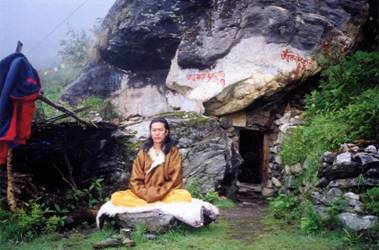 http://www.lamagursam.org/photos/09_meditating_lapchi_lower_cave.jpg